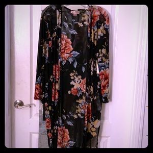 NWT Band of Gypsies navy floral kimono